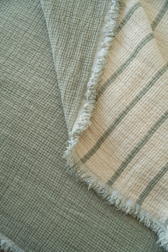 Couvre-lit Crinkle Duo Sauge 230×250 cm