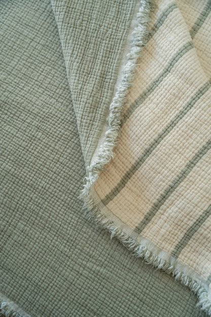 Couvre-lit Crinkle Duo Sauge 230×250 cm