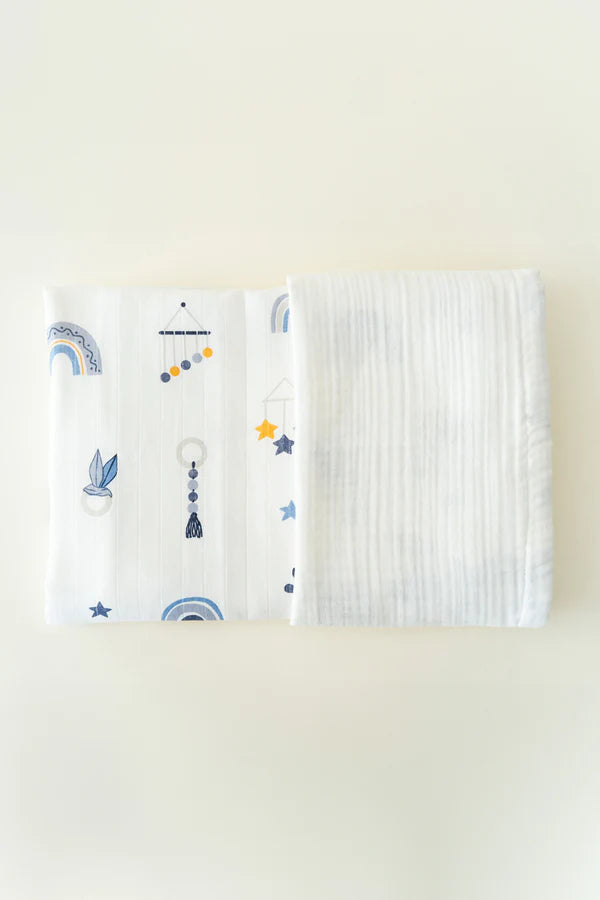 Couverture bébé motif nuages 90×110 cm