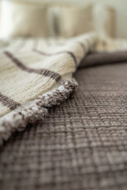 Couvre-lit Crinkle Duo Brun 230×250 cm